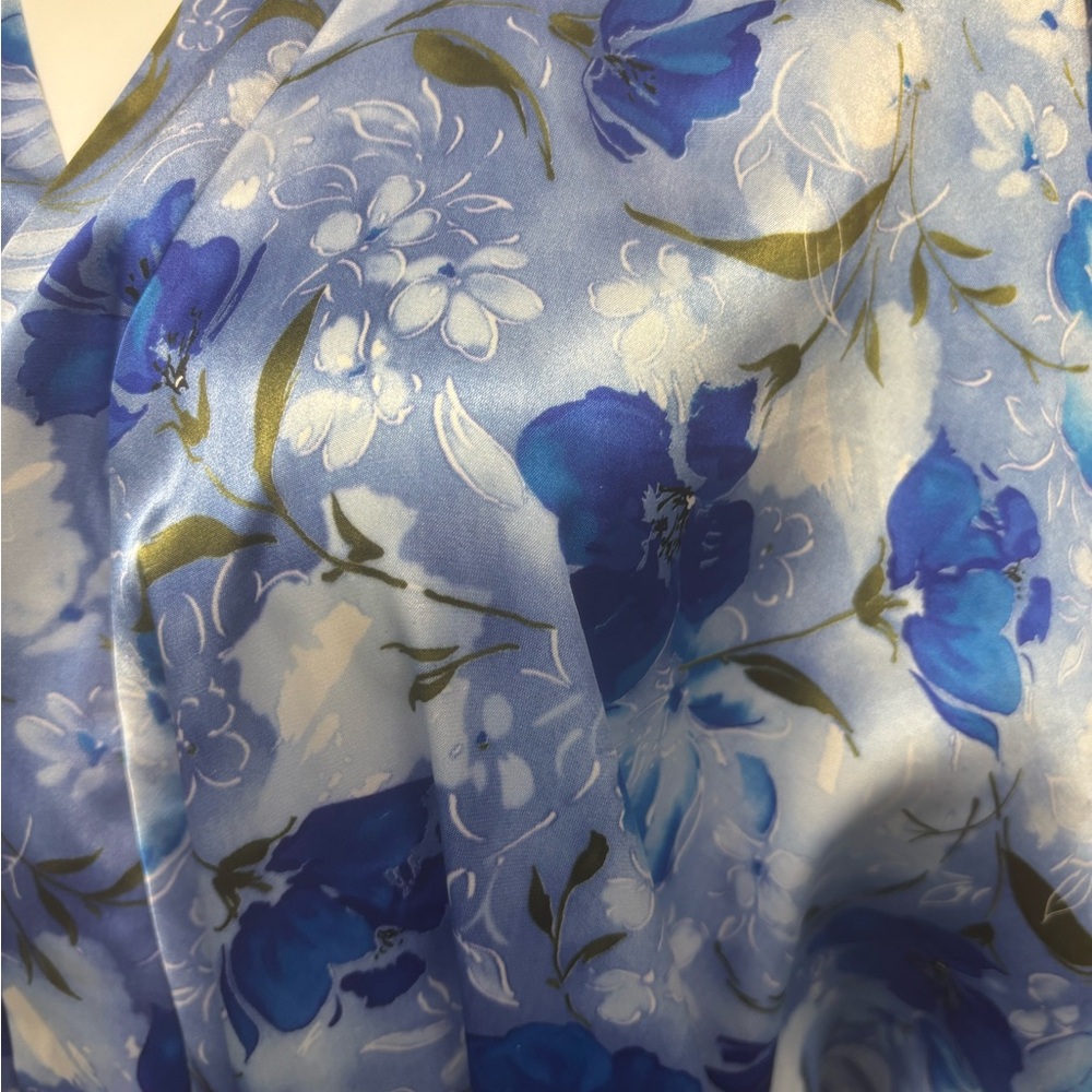 Plus SizeFloral Blue Women's Robe - Picture 2 of 3